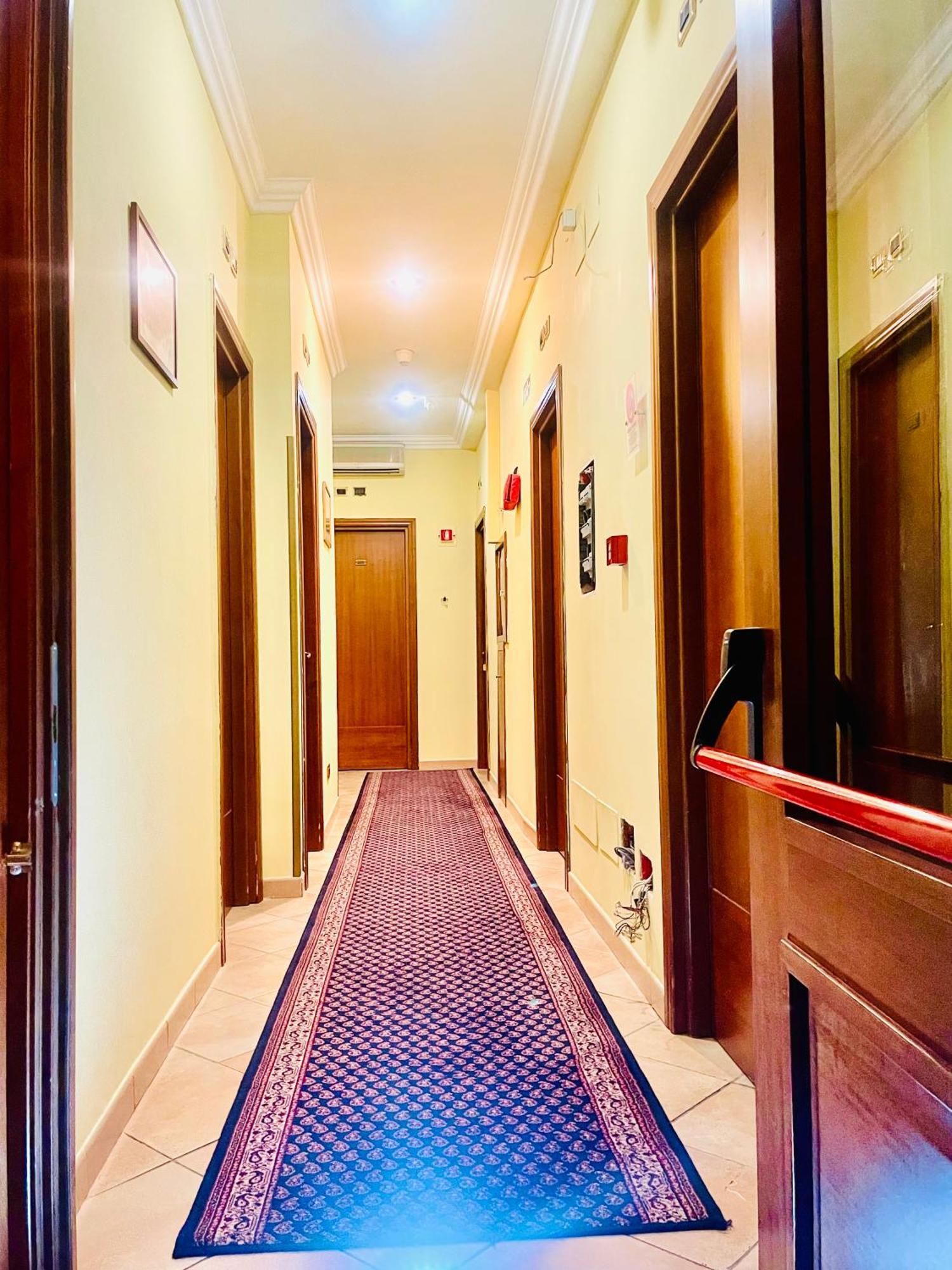 Hotel Rome Place Exterior photo